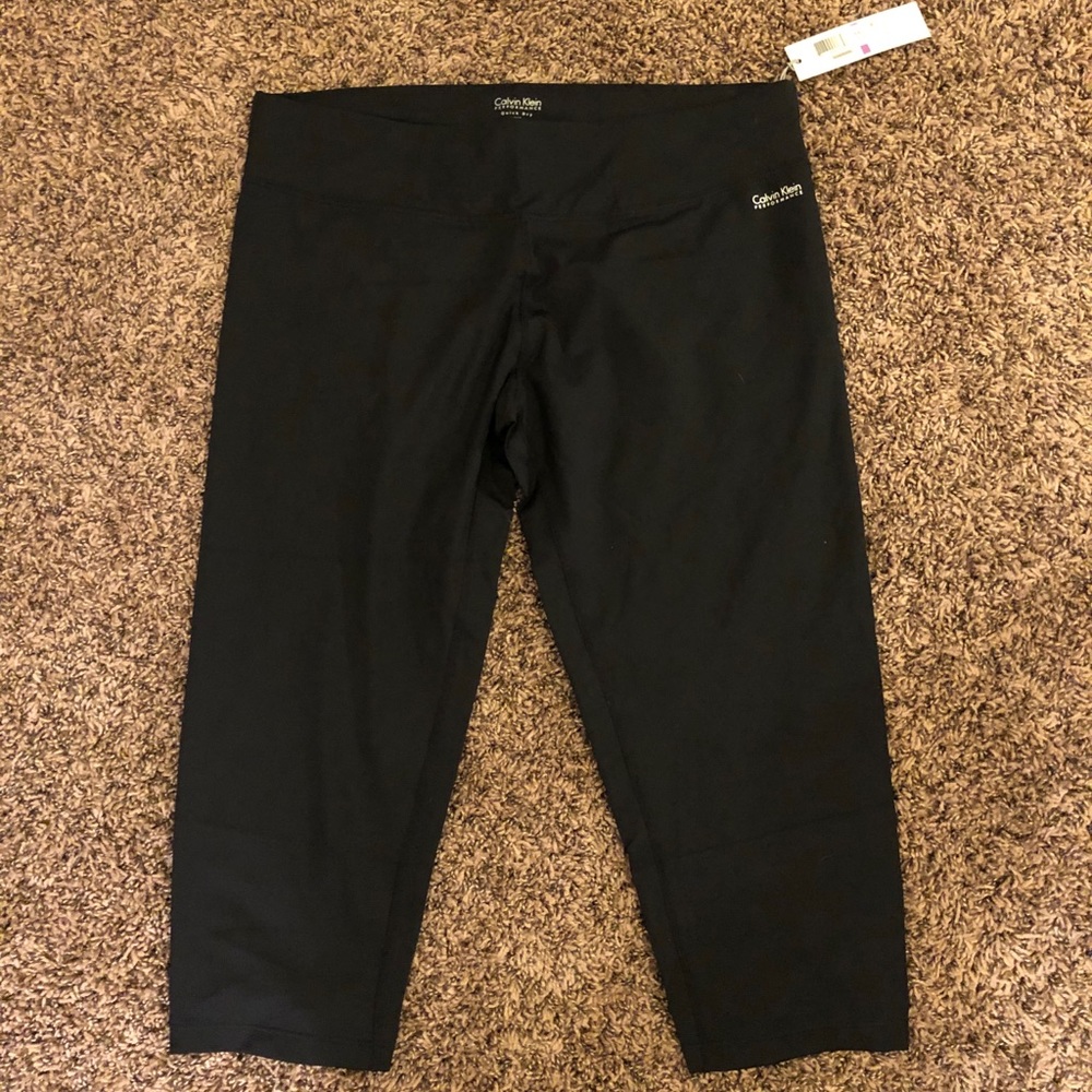 Calvin Klein cropped black leggings